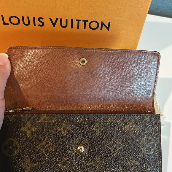 Louis Vuitton Sarah Wallet ONLY, no box or dust bag - Picture 7 of 12